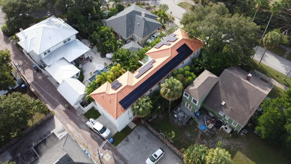 Expert roof replacement same-day service across St. Petersburg, FL - Solar Surfers