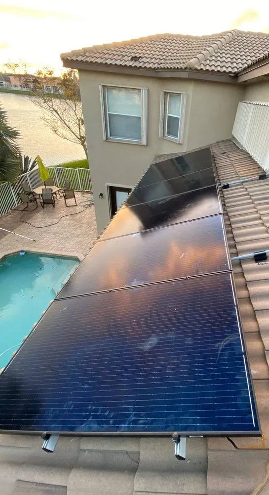 Expert shingle roofing service for fast service in St. Petersburg, FL by Solar Surfers