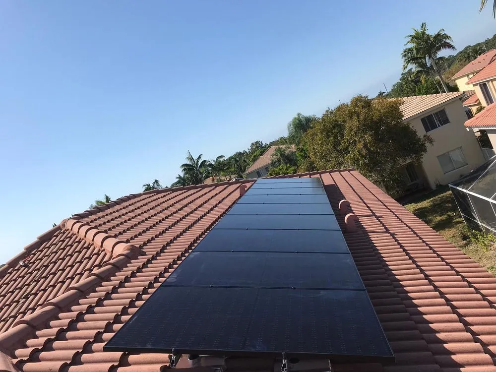 Emergency roof inspection same-day service in St. Petersburg, FL by Solar Surfers