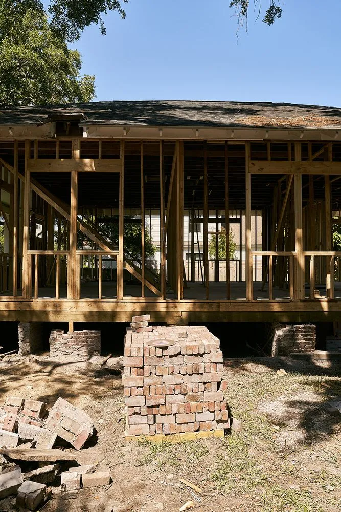 Slide of SOLID Renovations