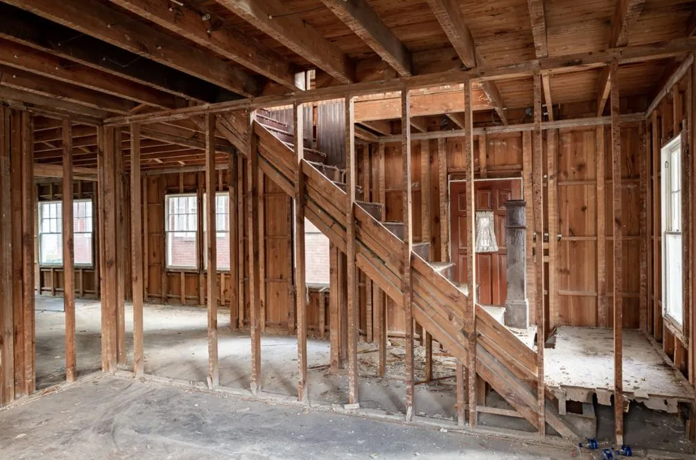 Slide of SOLID Renovations