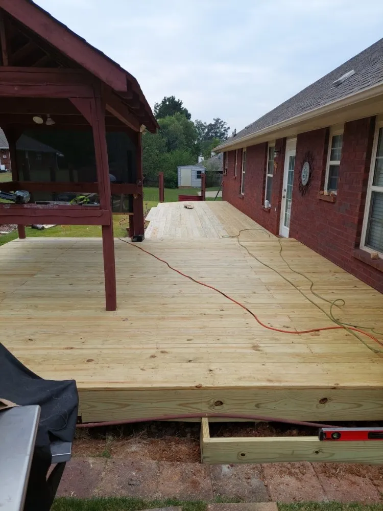 Slide of Solis Construction