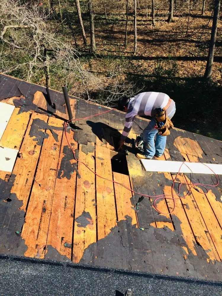 Slide of Solis Construction