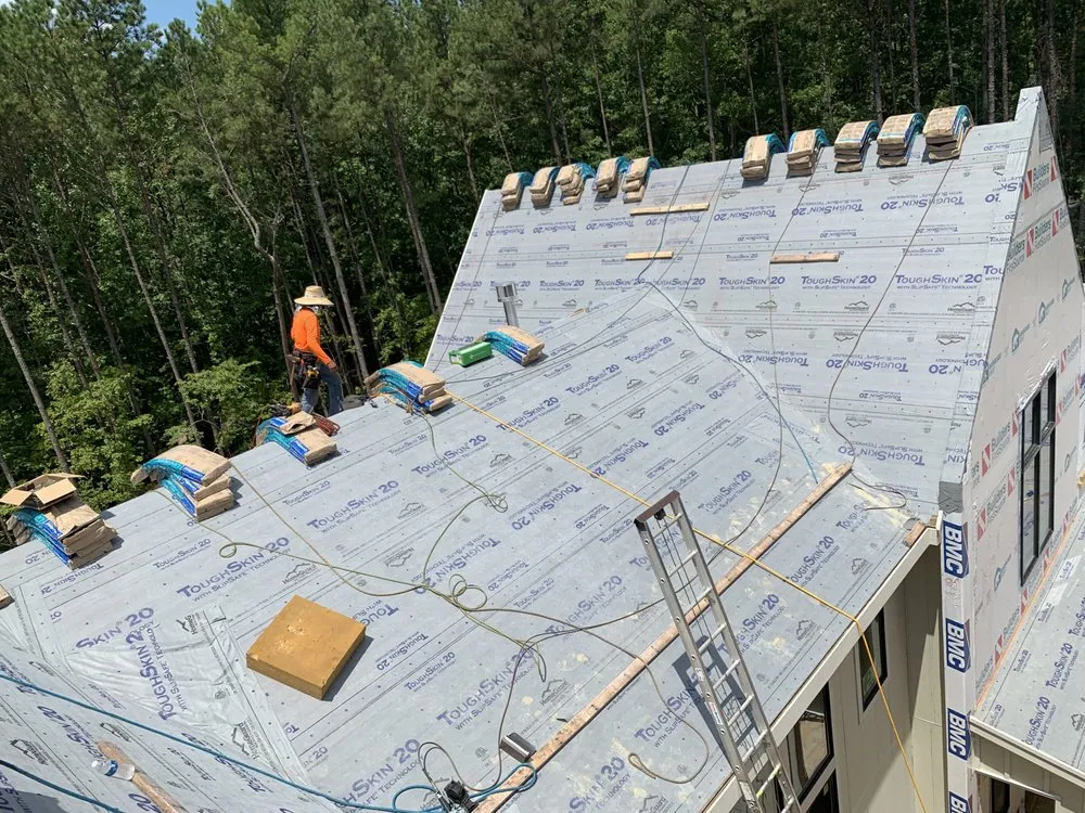 Slide of Solis Roofing and Siding