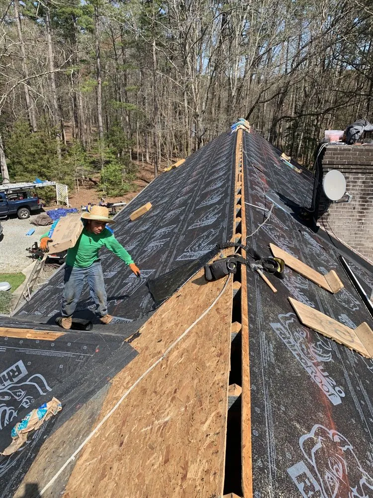 Slide of Solis Roofing and Siding