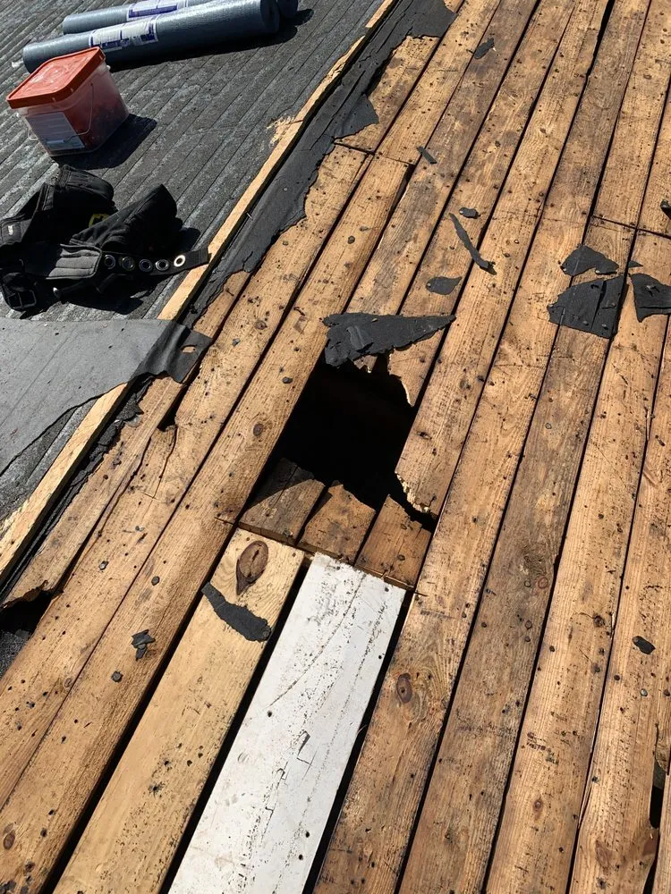 Slide of Solis Roofing and Siding