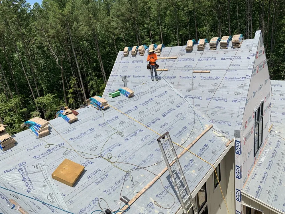 Slide of Solis Roofing and Siding