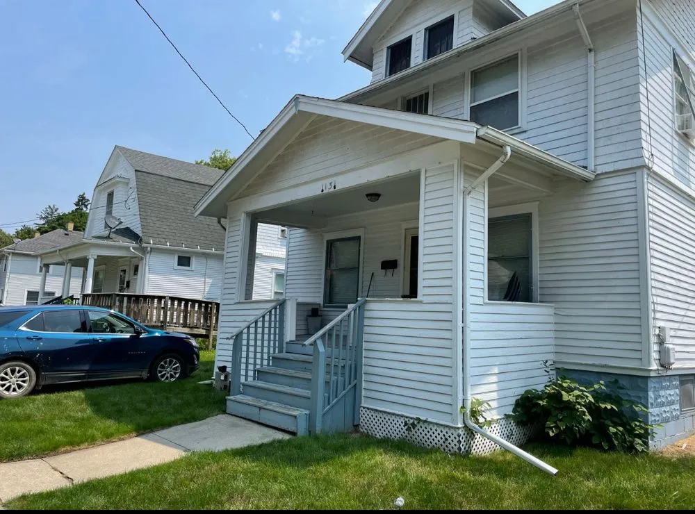 Slide of Sollars Construction Management & Solutions