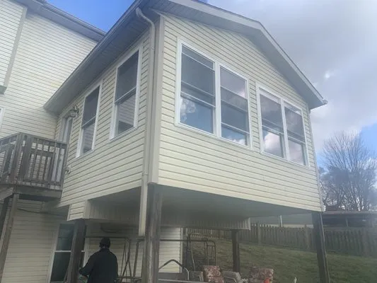 Sonic Roofing Services Logo