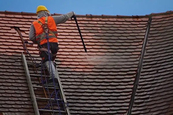 Emergency roof leak repair near you in Eden Prarie, MN by Sonic Services