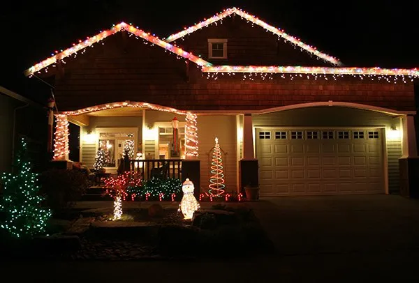 Licensed shingle roofing service for fast service in Eden Prarie, MN by Sonic Services