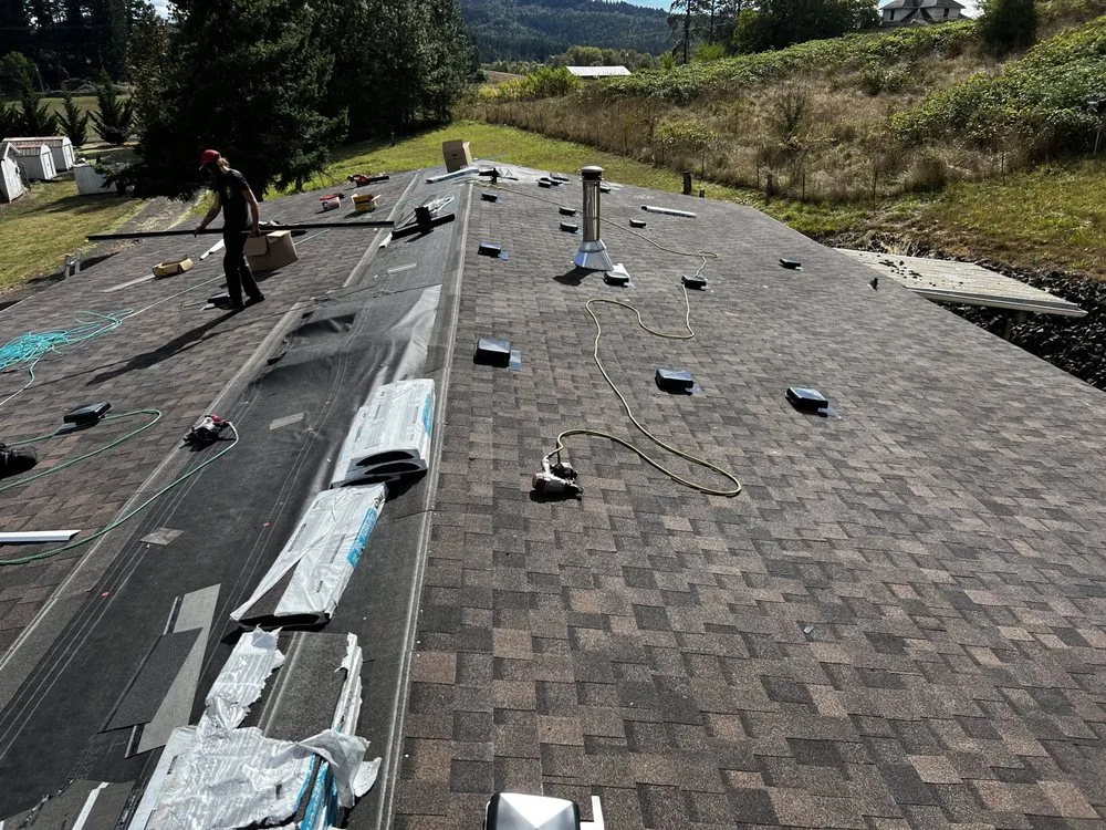 Professional residential roofing service experts serving Winchester, OR - Sorrells Roofing & Construction