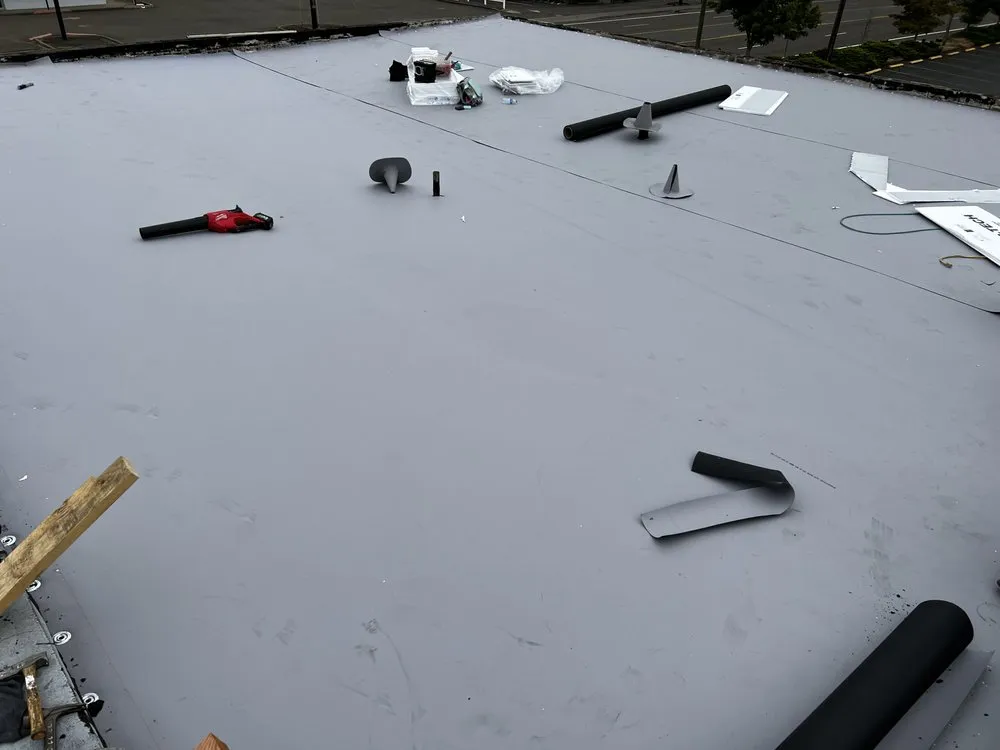 Emergency residential roofing service in Winchester, OR - Sorrells Roofing & Construction
