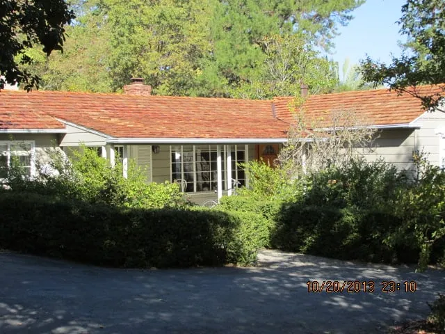 Slide of SOS Roofing