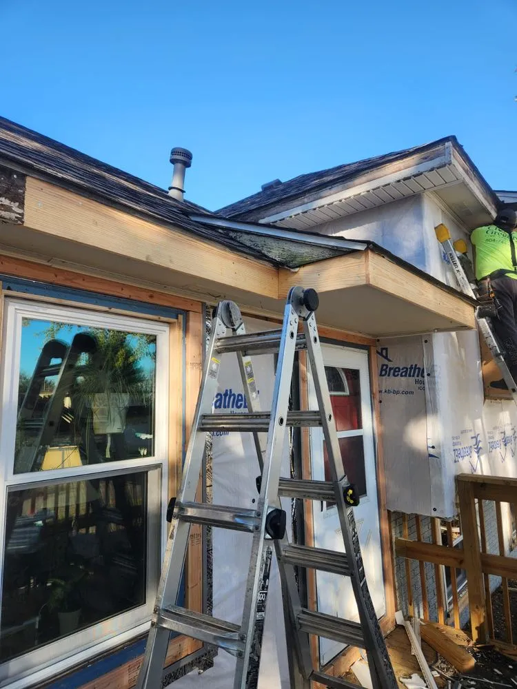 Slide of Sosa Construction