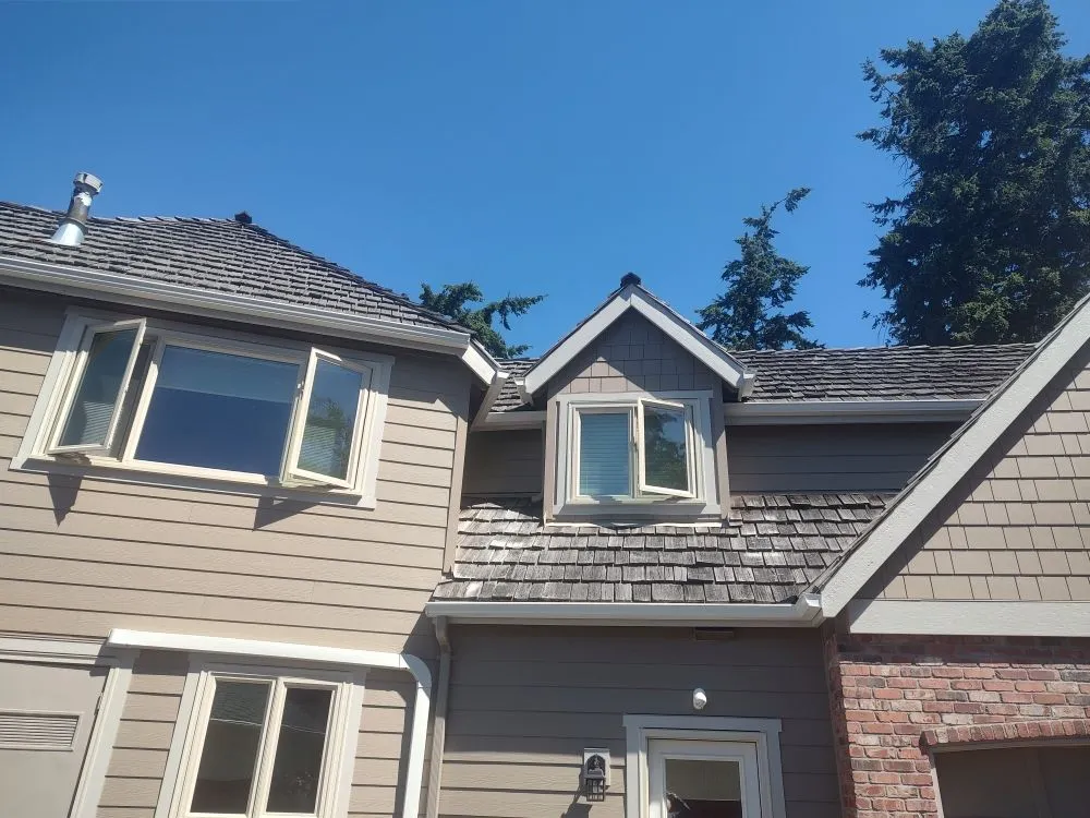 Slide of Sound Gutter & Roofing