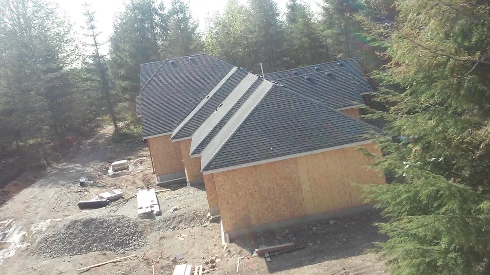 Slide of Sound Roofing and Construction