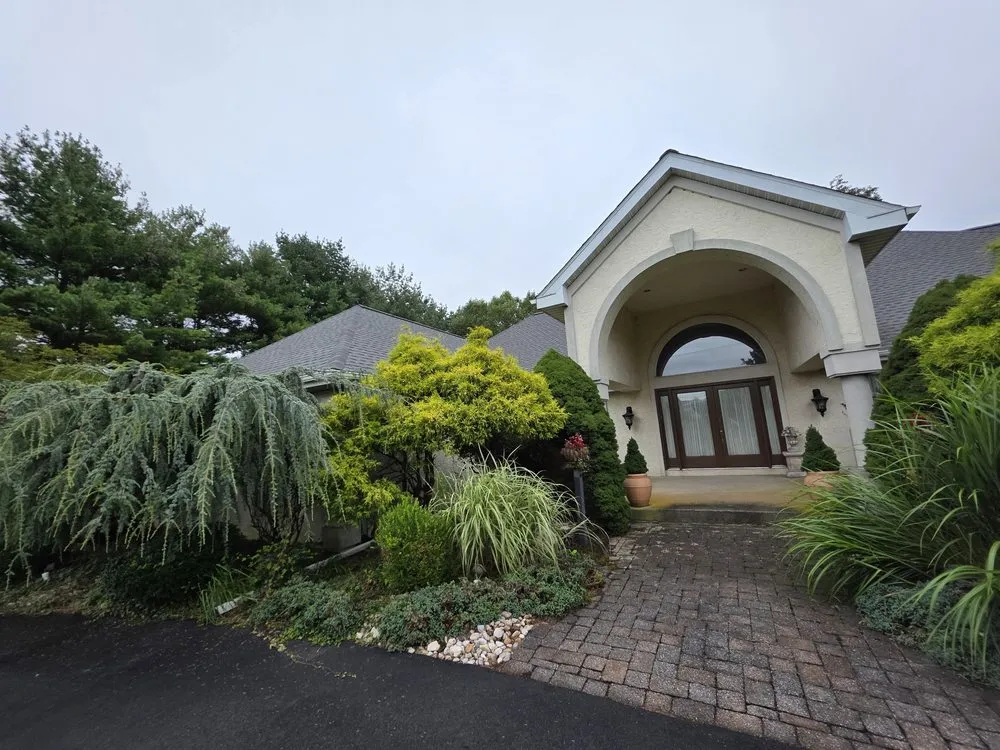 Slide of Southampton Roofing & Siding