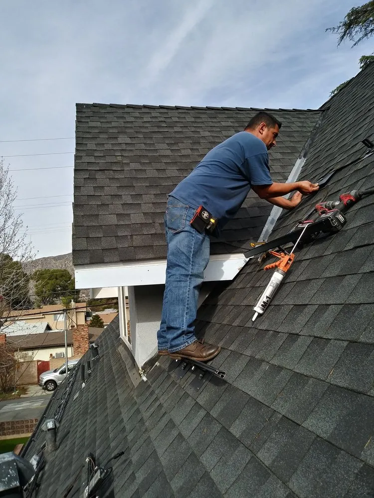 Top-rated shingle roofing service in Sunland, CA by Southbay NRG