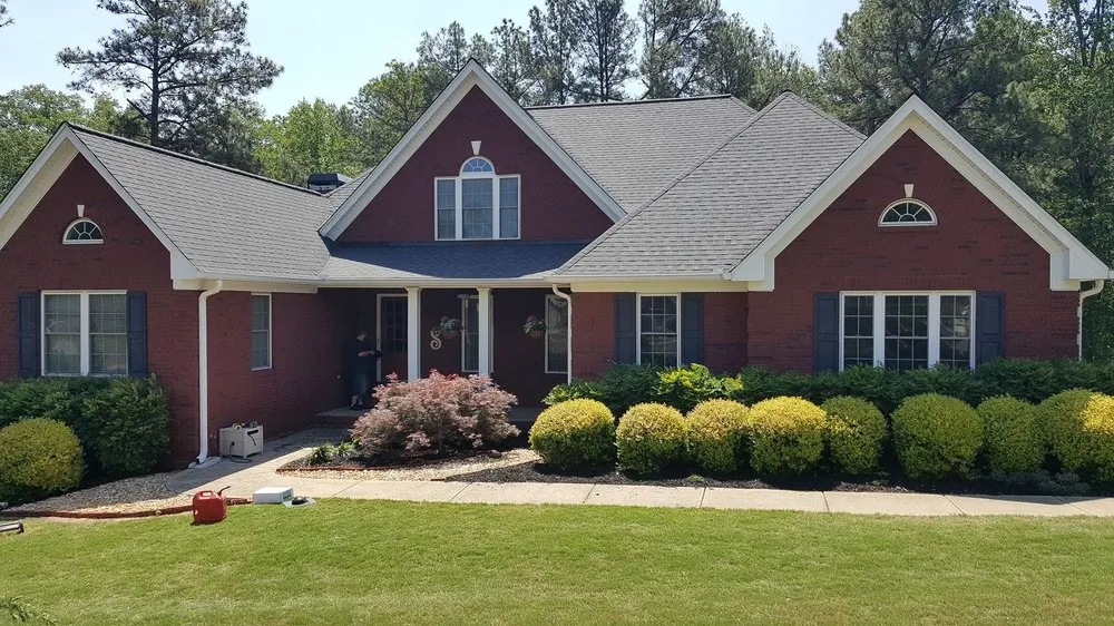 Slide of SouthEast Contracting & Remodeling