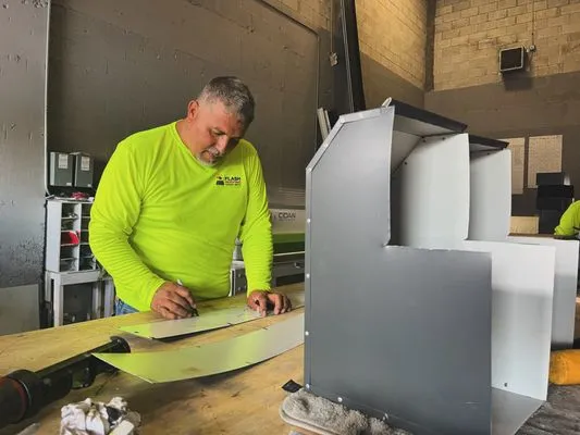 Southeast Metal Systems Logo