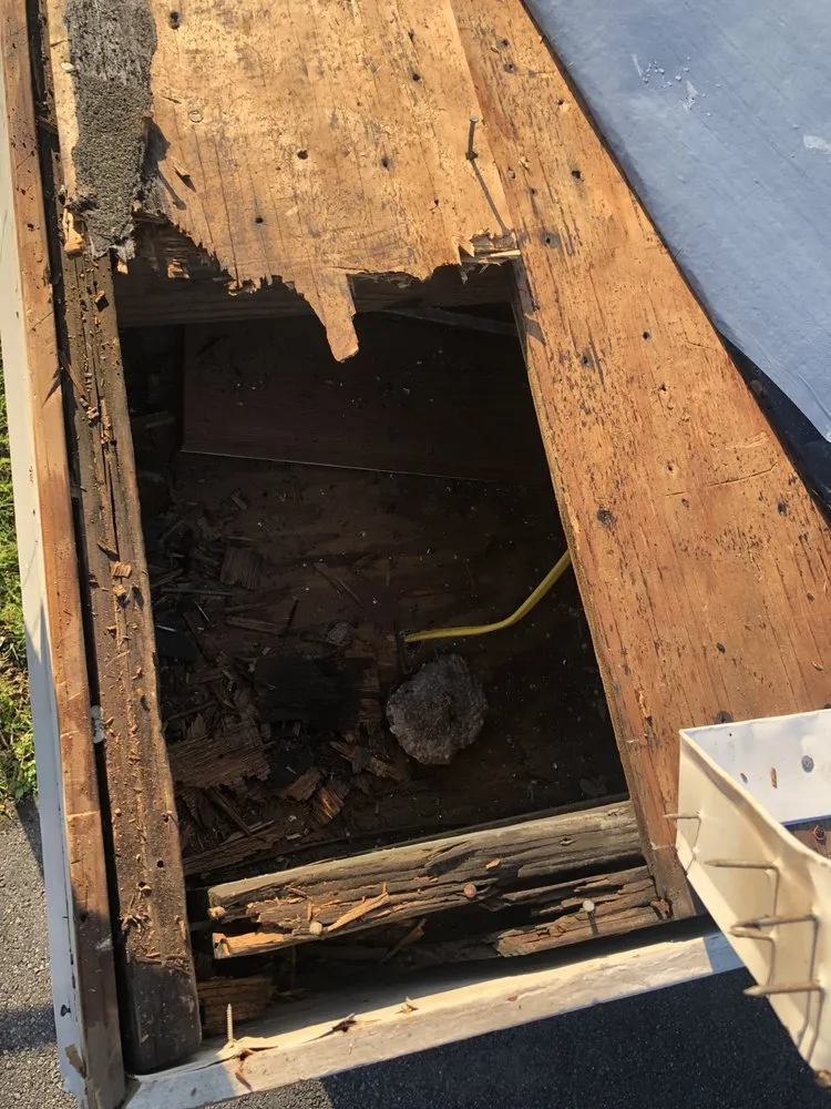 Slide of Southeast Roofing & Construction