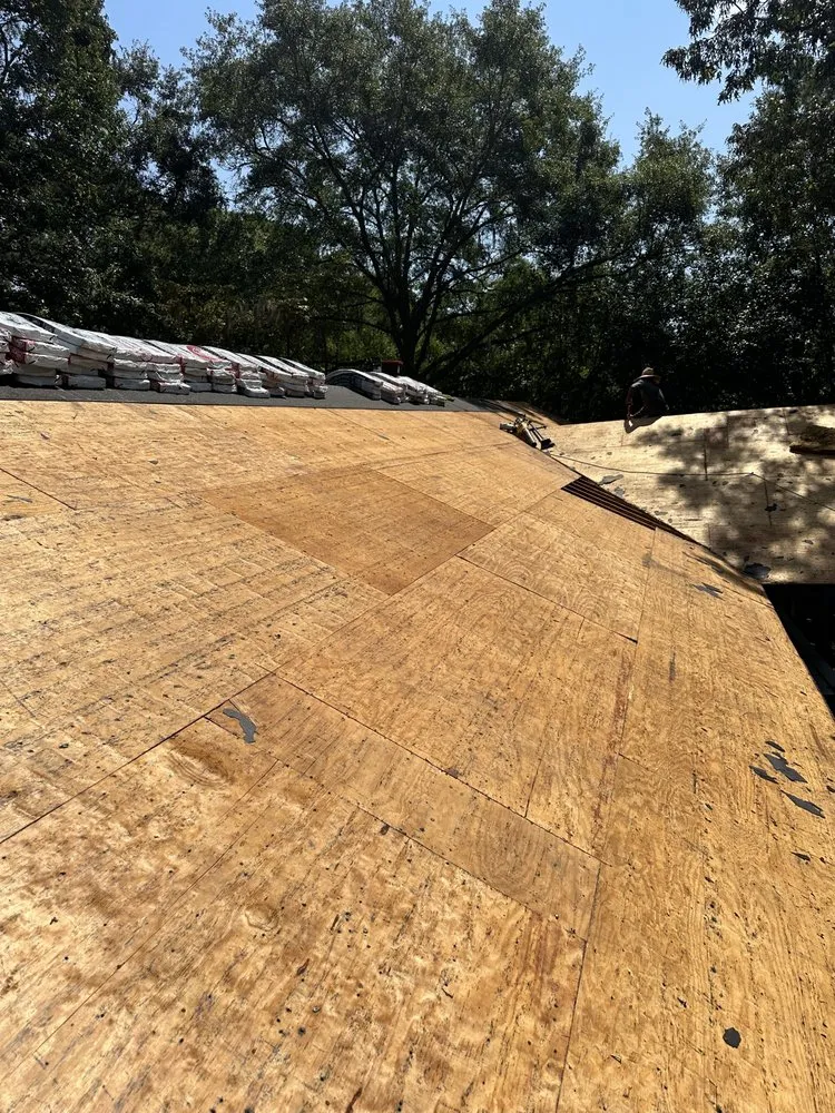 Slide of Southeastern Roofing & Exteriors