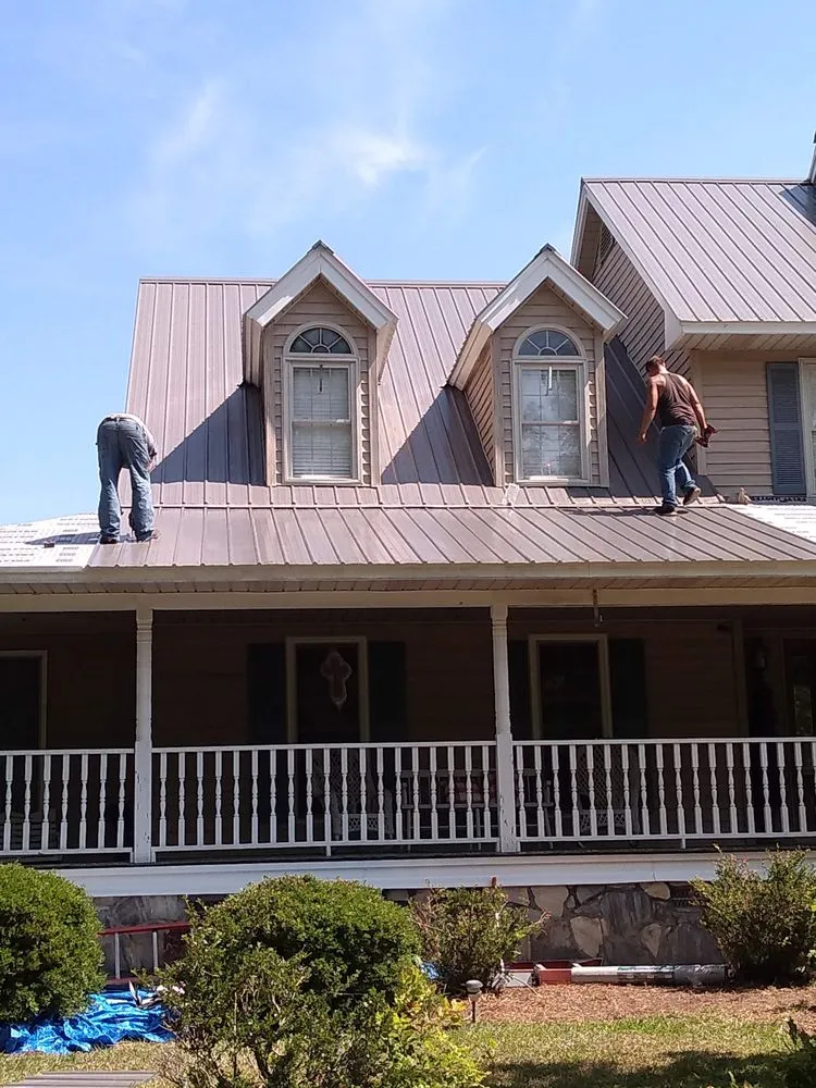 Local roof leak repair experts serving White Oak, NC - Southern Carolina Construction