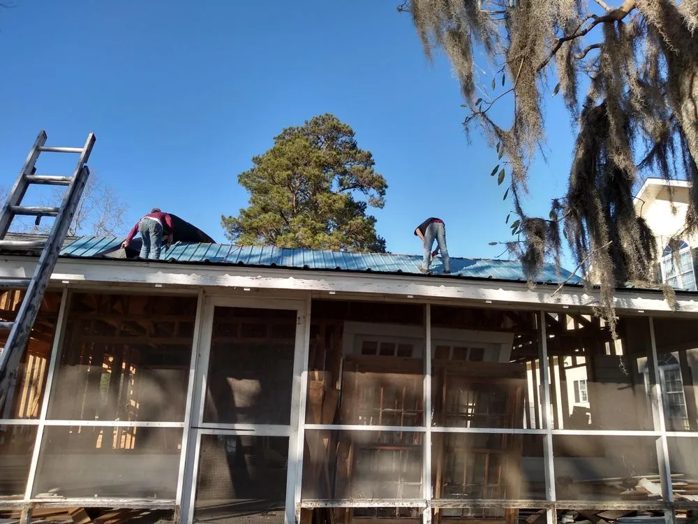 Local flat roof repair in White Oak, NC - Southern Carolina Construction