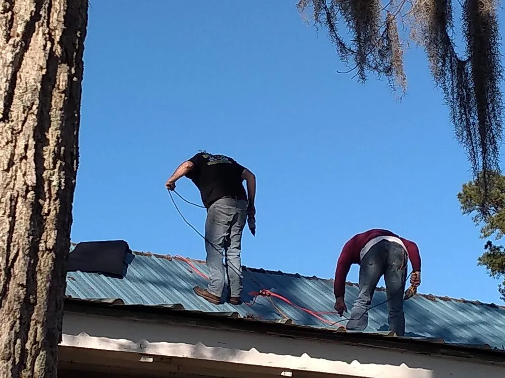 Reliable shingle roofing service in White Oak, NC by Southern Carolina Construction