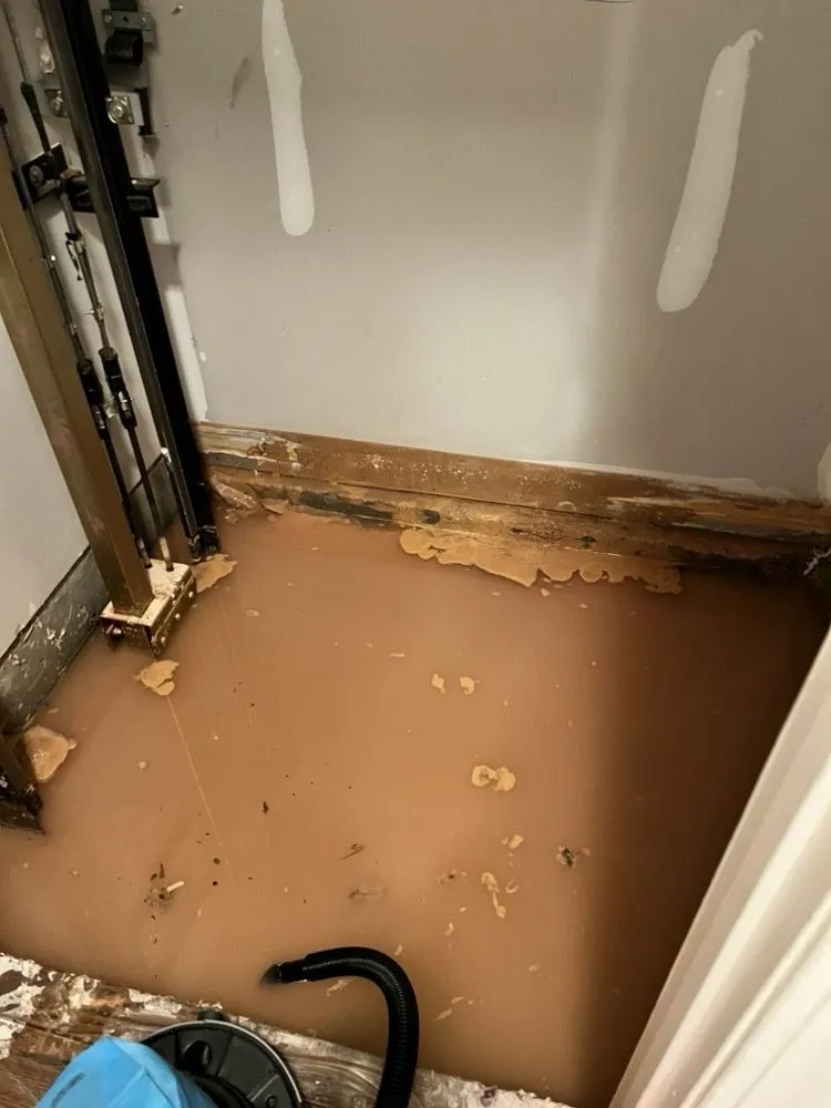 Slide of Southern Elite Roofing