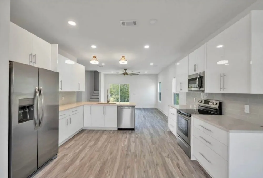 Slide of Southern Excellence Contracting