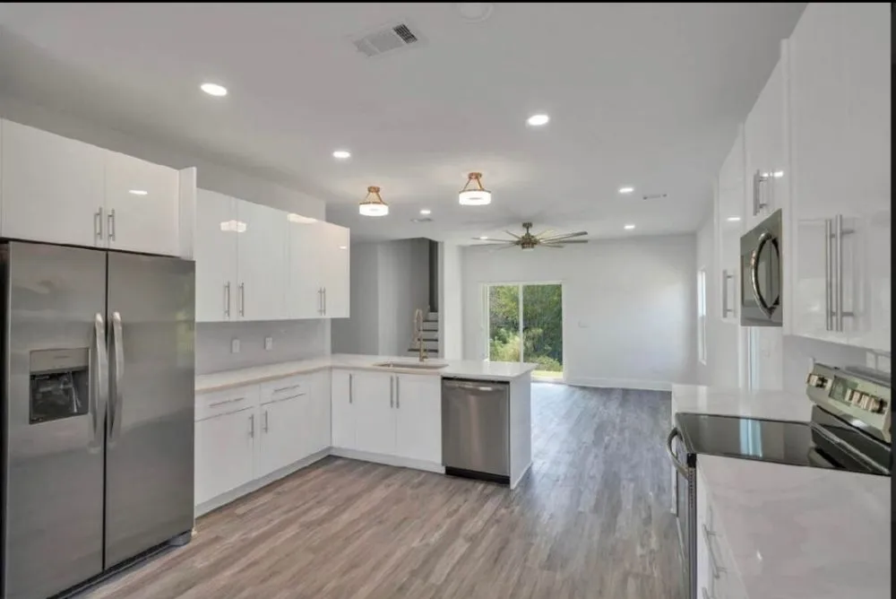 Slide of Southern Excellence Contracting