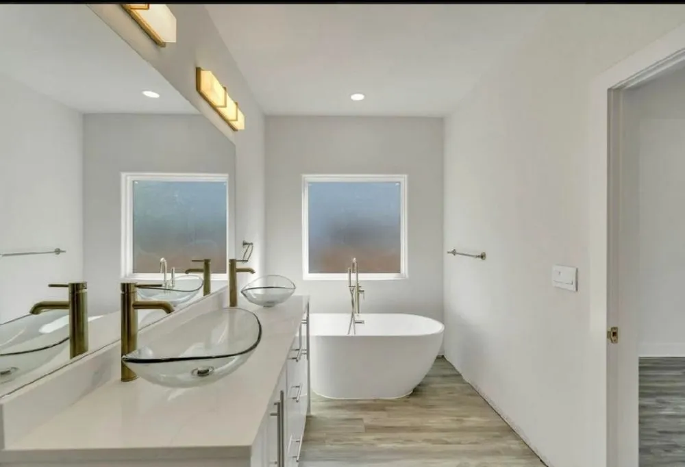 Slide of Southern Excellence Contracting