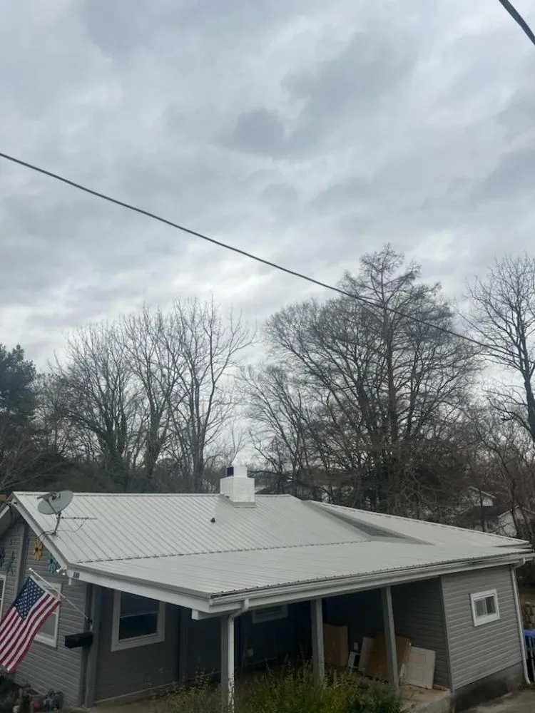 Licensed flat roof repair experts serving Whitesburg, TN - Southern Home Services