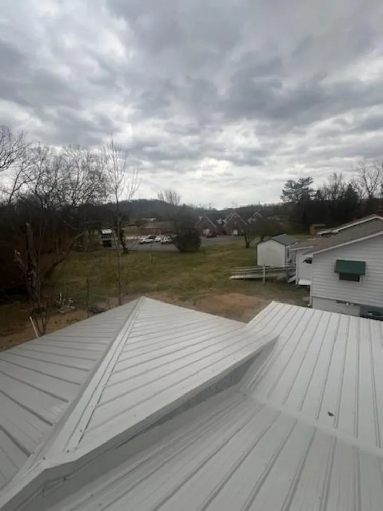 Licensed roof repair in Whitesburg, TN by Southern Home Services