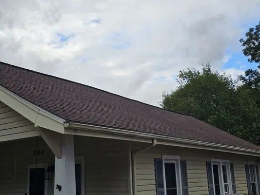 Southern National Roofing Logo