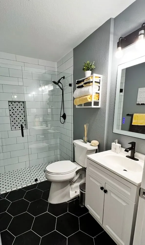 Slide of Southern Roots Remodel & Outdoor