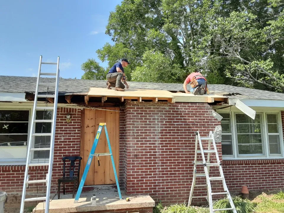 Slide of Southern Skies Roofing