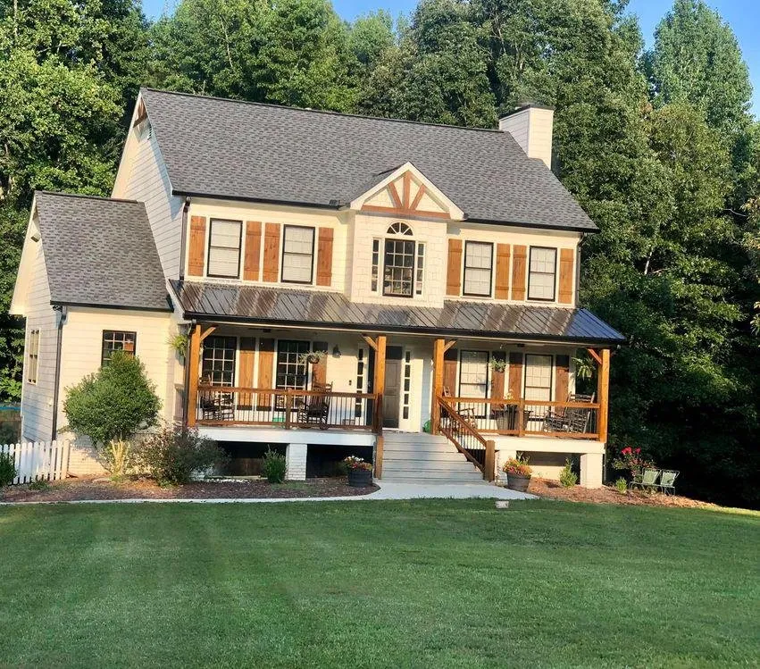 Slide of Southern Sky Roofing & Gutters