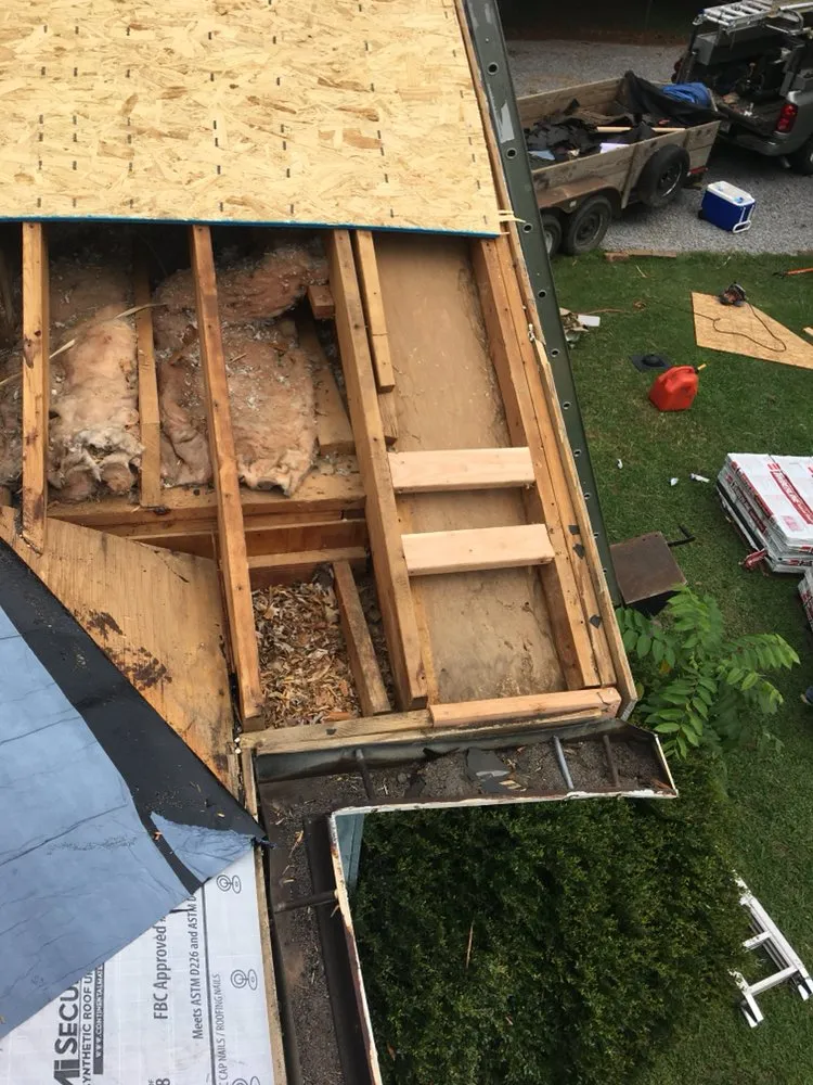 Slide of Southern Style Roof & Home Exterior