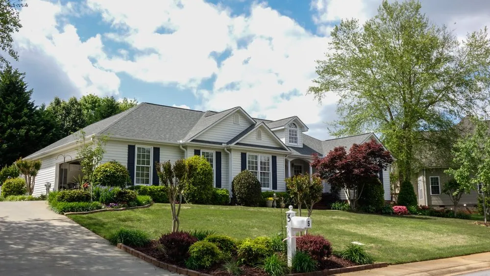 Slide of Southfield Roofing Pros