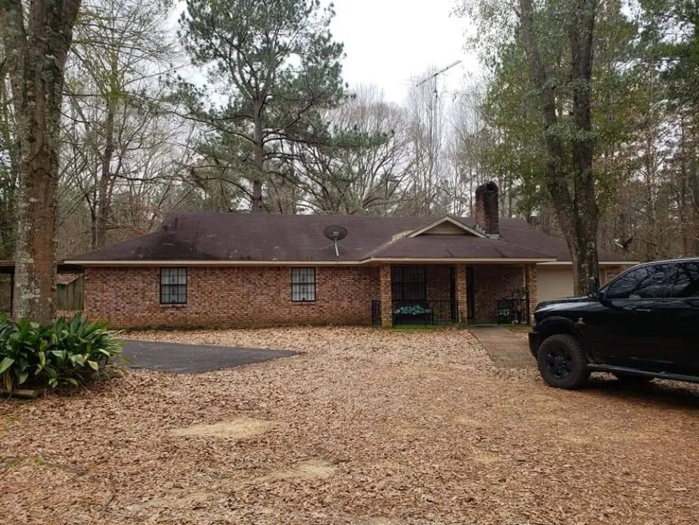 Local flat roof repair experts serving Liberty, MS - SouthWorks Roofing & Construction