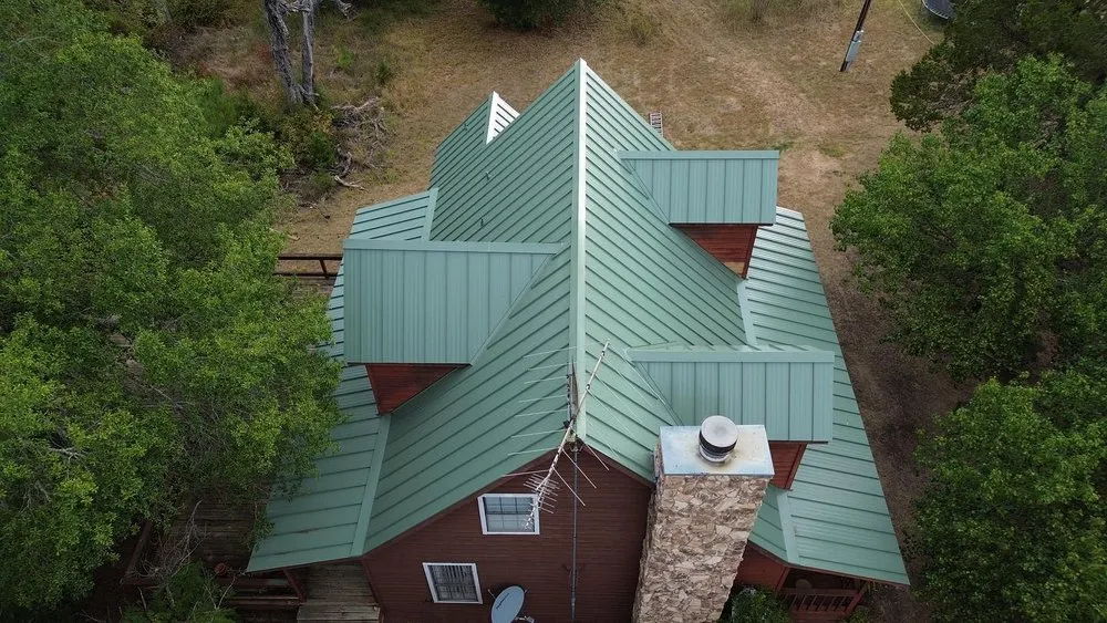 Slide of Spade Roofing and Gutters