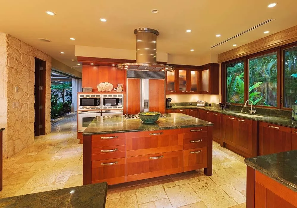 Slide of Spartacus Construction