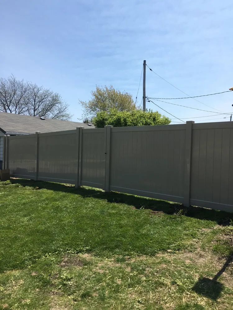 Slide of Speed Fence & Carpentry