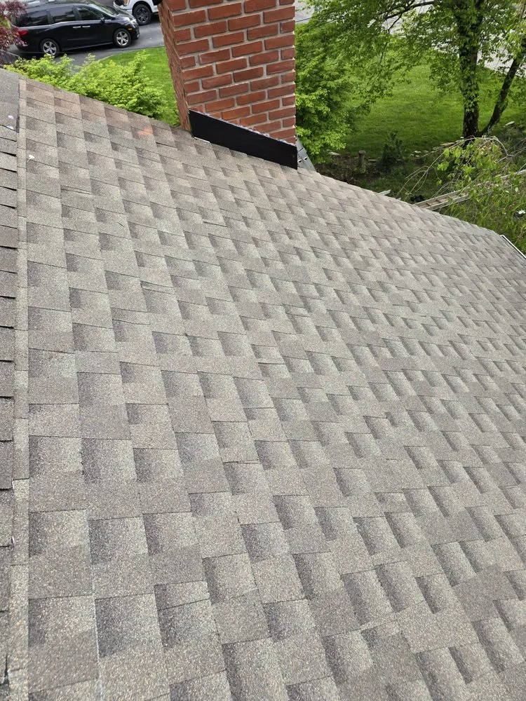 Slide of Splendor Roofing and Gutters