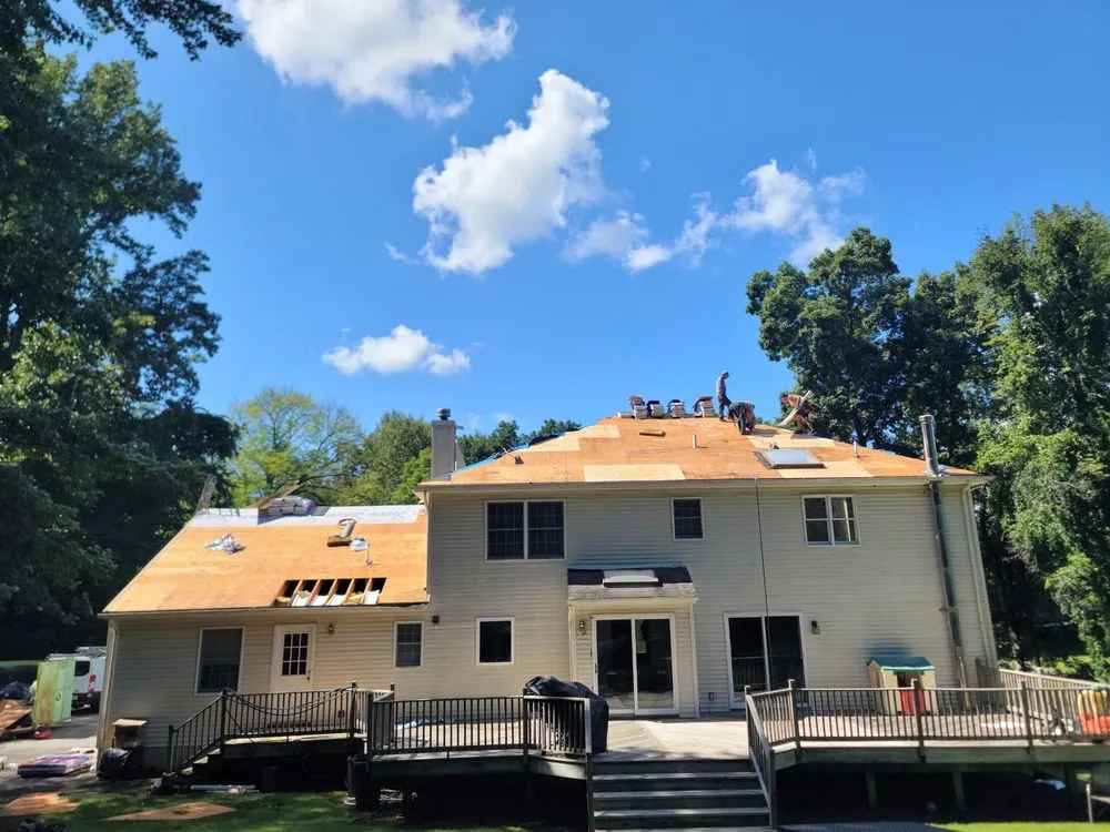 Slide of Splendor Roofing and Gutters