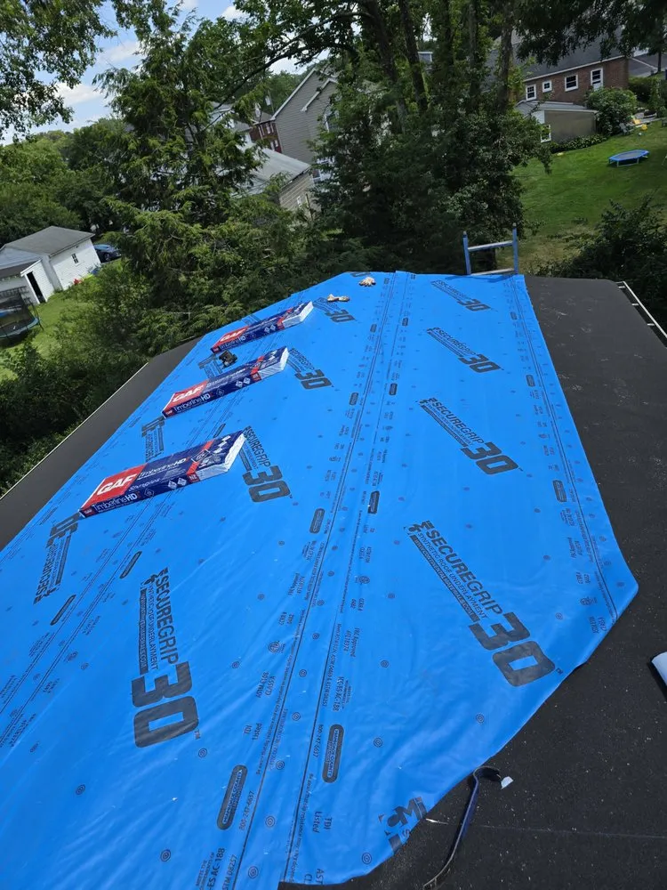 Slide of Splendor Roofing and Gutters