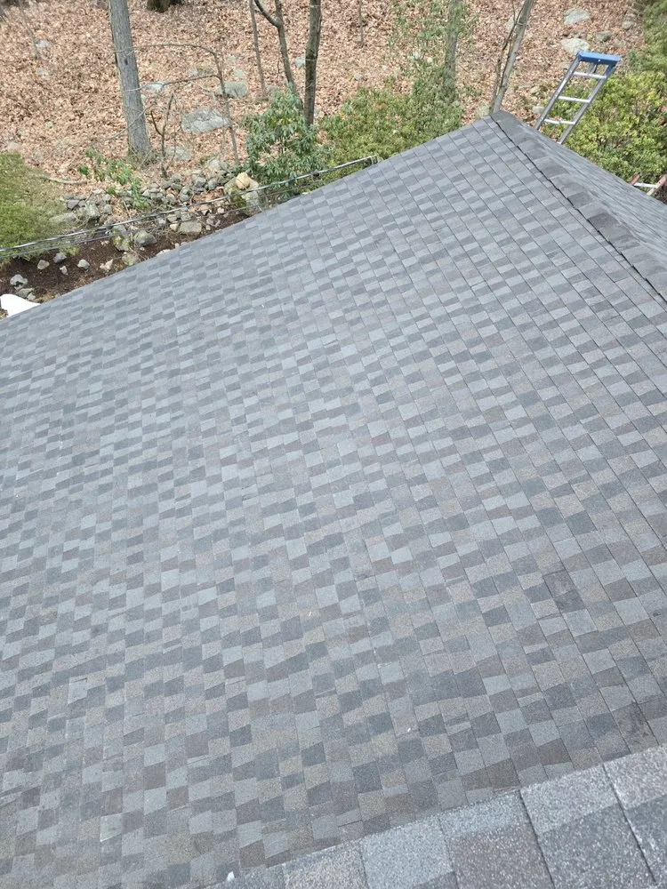 Slide of Splendor Roofing and Gutters